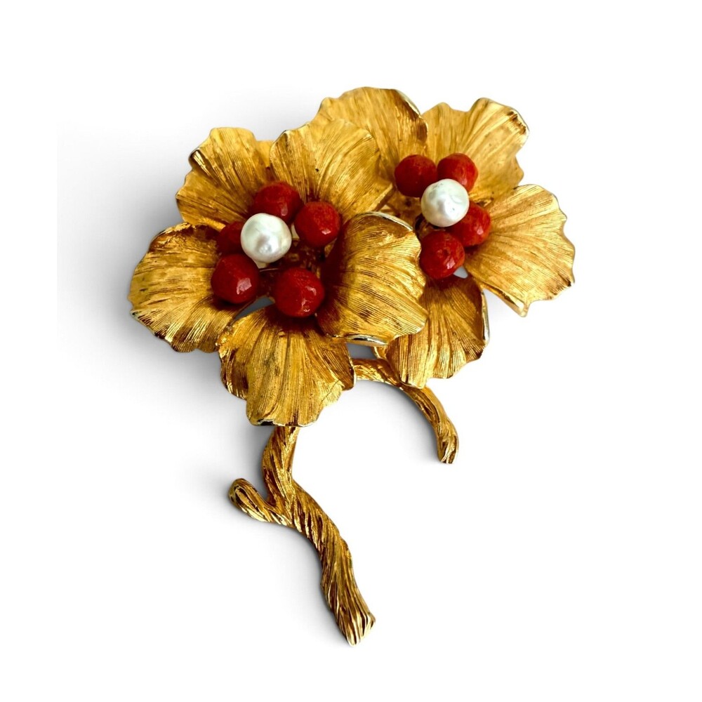 Vintage 1960s-70s Gold Tone Flower Brooch Faux Pearl Coral Bead Pin